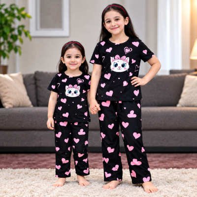 Cute Cat and Heart-Printed Black Two-Piece Nightwear/Casual Set for Girls (T-Shirt & Pajama Set)